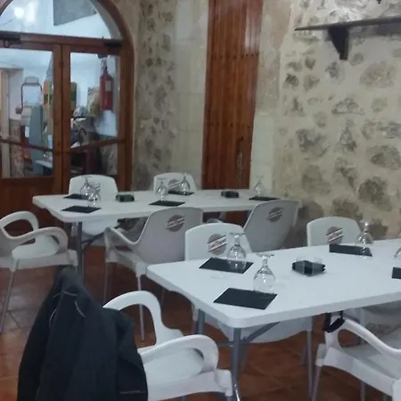 Hostel Casa Malferit Alcoleja