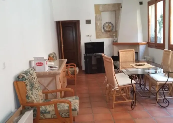 Casa Malferit Vandrarhem Alcoleja